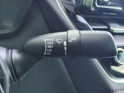 Used 2022 Toyota Corolla SE FWD image 26