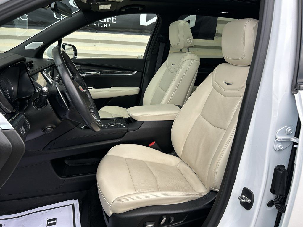 Used 2023 Cadillac XT6 Sport AWD/4WD image 11