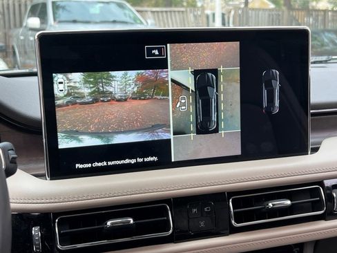 Used 2023 Lincoln Nautilus Reserve w/ Equipment Group 201A image 18