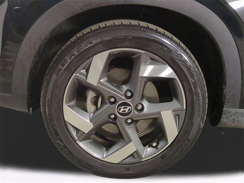 Used 2023 Hyundai Venue SEL w/ Cargo Package image 11