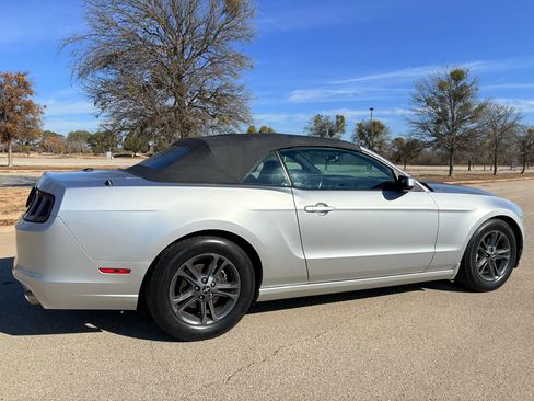 Used 2014 Ford Mustang Premium image 59