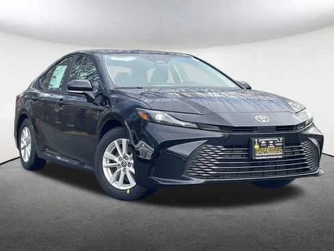 New 2026 Toyota Camry LE image 2