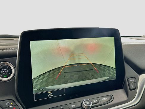 Used 2025 Chevrolet Blazer LT FWD image 23