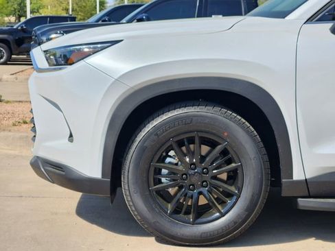 New 2026 Toyota Grand Highlander XLE image 6