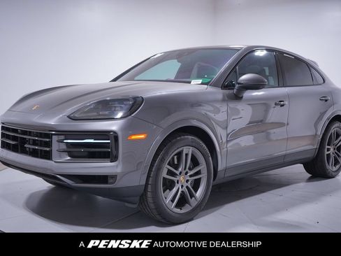 Used 2024 Porsche Cayenne Coupe AWD/4WD image 1