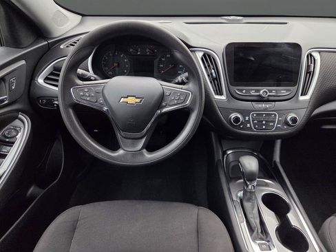 Used 2023 Chevrolet Malibu LT FWD image 18