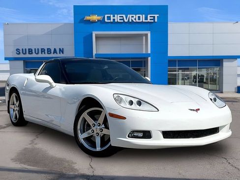 Used 2006 Chevrolet Corvette Coupe w/ Preferred Equipment Group RWD image 2
