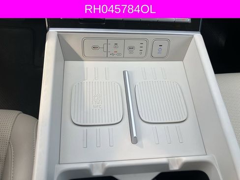 Used 2024 Hyundai Santa Fe Limited image 35