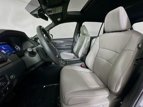 Used 2023 Honda Passport EX-L image 12