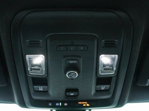 Used 2021 Chevrolet Tahoe Z71 image 30