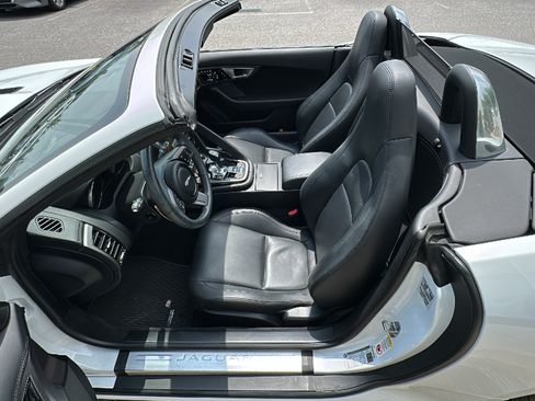 Used 2015 Jaguar F-TYPE S RWD image 17