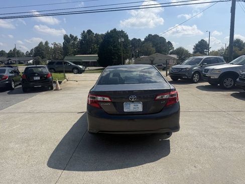 Used 2012 Toyota Camry LE FWD image 6