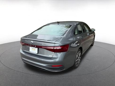 Used 2025 Volkswagen Jetta SE image 14