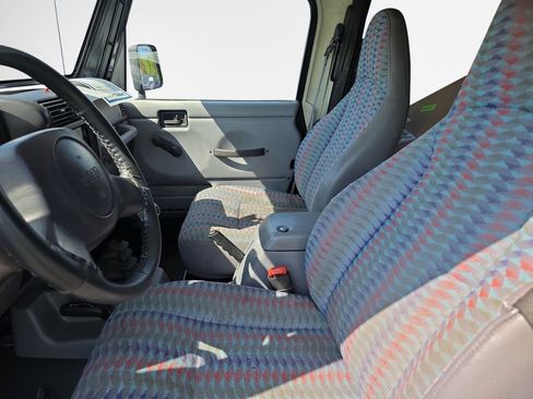 Used 1997 Jeep Wrangler Sport AWD/4WD image 12