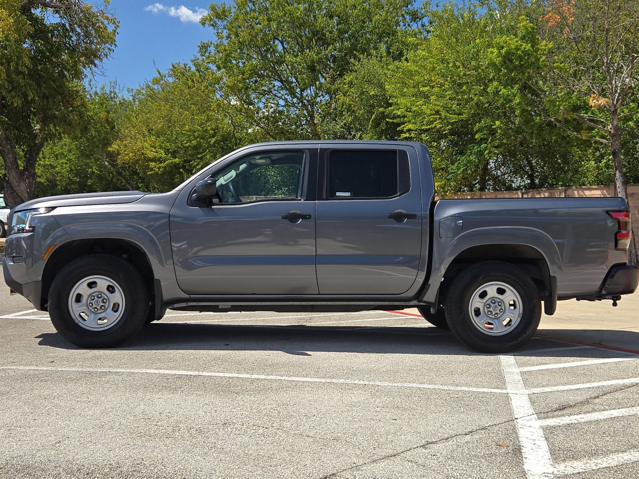 Used 2024 Nissan Frontier S w/ Tow Package AWD/4WD image 6