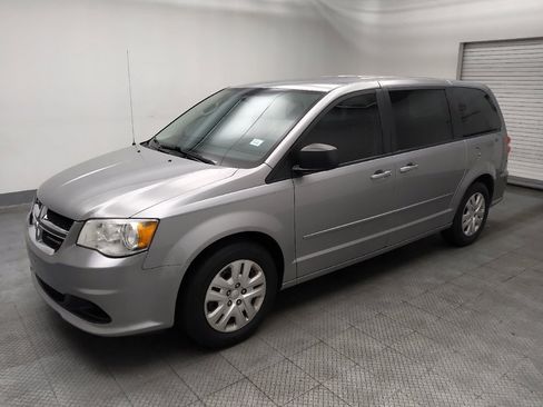Used 2017 Dodge Grand Caravan SE w/ Power Window Group FWD image 2