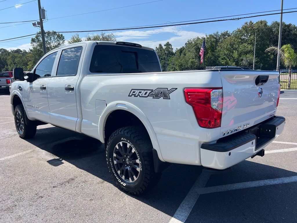 Used 2018 Nissan Titan PRO-4X w/ Pro-4x Convenience Package AWD/4WD image 7