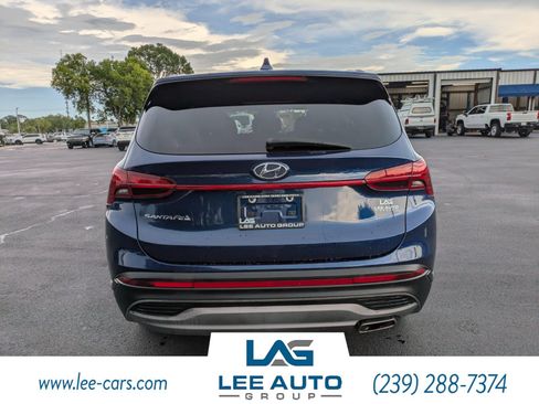 Used 2022 Hyundai Santa Fe SE FWD image 4
