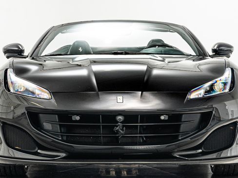 Used 2020 Ferrari Portofino image 4