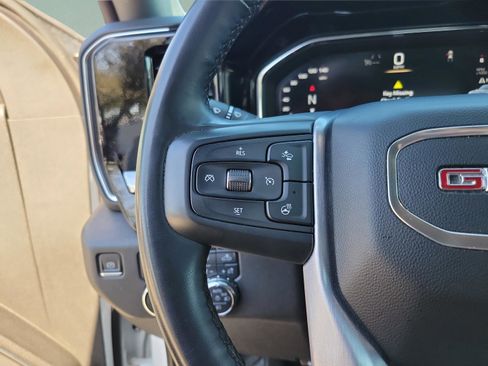 Used 2024 GMC Sierra 1500 SLT image 13
