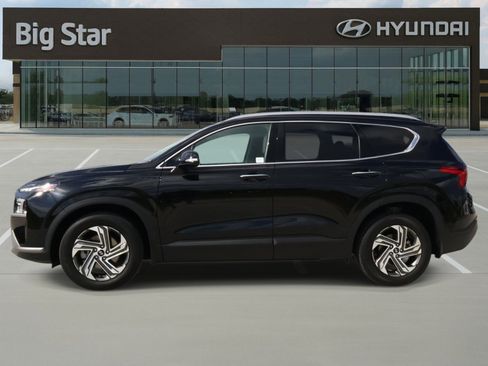 Used 2023 Hyundai Santa Fe SEL image 2