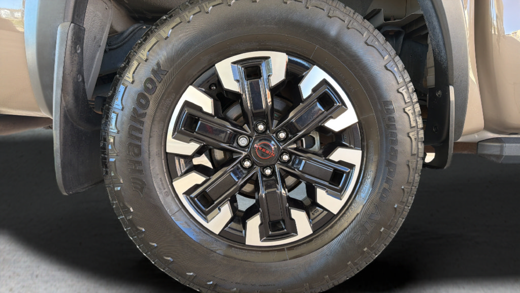 Used 2023 Nissan Frontier PRO-4X w/ Pro Convenience Package AWD/4WD image 8
