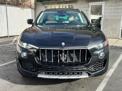 Used 2017 Maserati Levante w/ Luxury Package image 2
