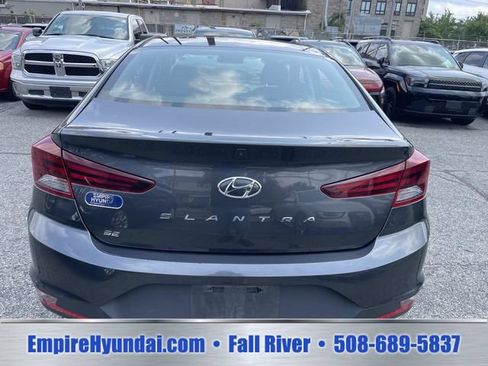 Used 2020 Hyundai Elantra SE w/ Cargo Package (C1) FWD image 4