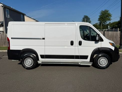 Used 2025 RAM ProMaster 2500 w/ U-Haul Equipment Group FWD image 3