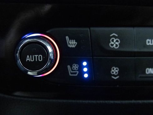 Used 2022 Buick Enclave Premium w/ Experience Buick Package image 20