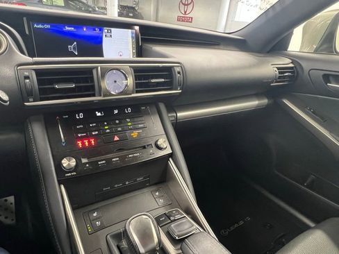 Used 2018 Lexus IS 300 F Sport image 6