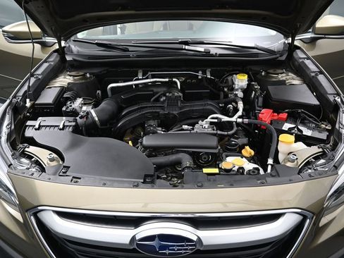 Used 2020 Subaru Outback Premium image 34