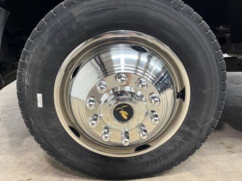 Used 2024 Ford F550 4x4 Crew Cab Super Duty image 32