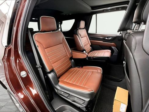 Used 2023 GMC Yukon Denali Ultimate image 27