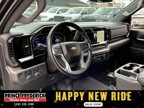 Used 2023 Chevrolet Silverado 1500 LT image 11