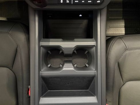 New 2026 Land Rover Defender 110 X-Dynamic SE AWD/4WD image 28