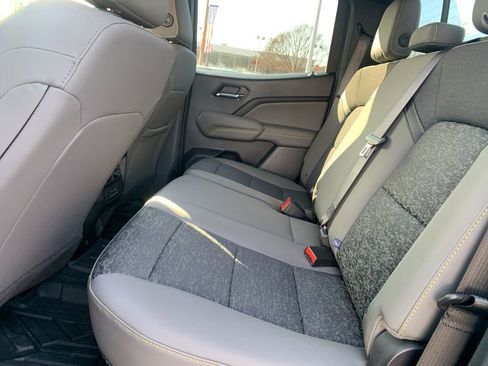 Used 2024 Chevrolet Colorado ZR2 w/ Technology Package image 14