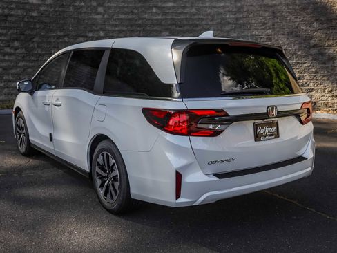 New 2026 Honda Odyssey EX-L image 4