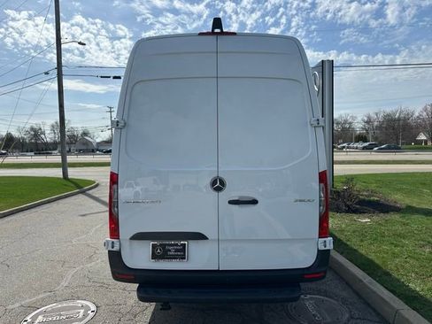 Used 2026 Mercedes-Benz Sprinter 2500 image 4
