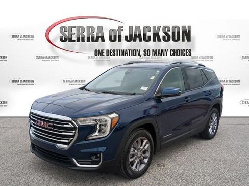 Used 2022 GMC Terrain SLT w/ Infotainment Package II FWD image 5