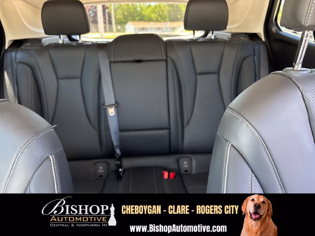 Used 2023 Buick Envision Essence AWD/4WD image 28