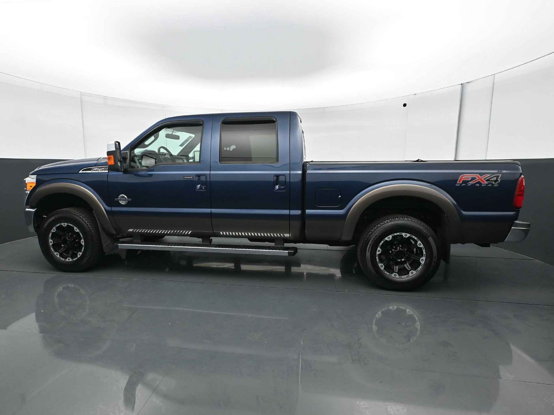Used 2016 Ford F250 Lariat w/ Lariat Ultimate Package AWD/4WD image 2