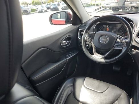 Certified 2019 Jeep Cherokee Latitude Plus image 14