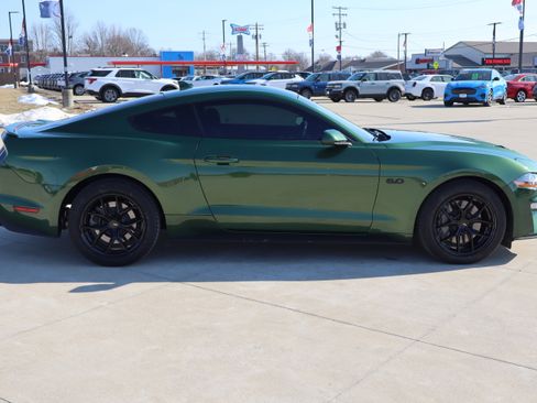 Used 2022 Ford Mustang GT image 5