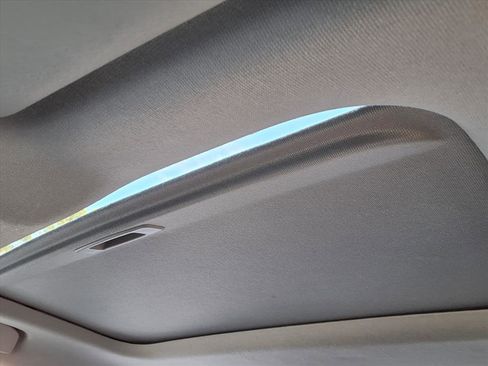 Used 2021 Nissan Sentra SR w/ SR Premium Package image 24