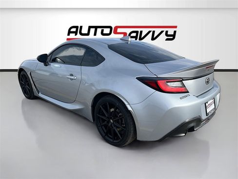 Used 2023 Toyota GR86 Premium image 5