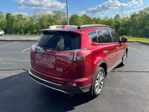 Used 2018 Toyota RAV4 Limited AWD/4WD image 3