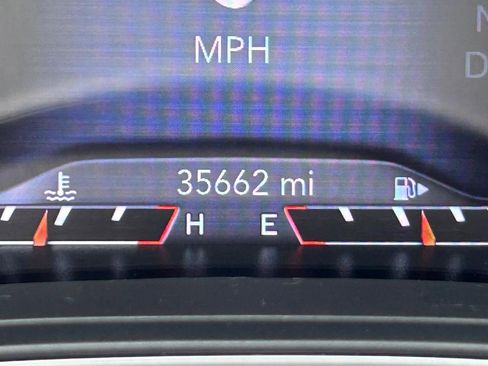 Used 2021 Jeep Cherokee Trailhawk image 18