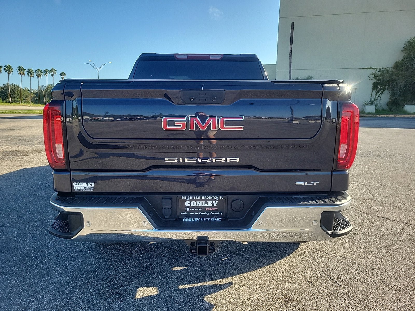 Certified 2022 GMC Sierra 1500 SLT w/ SLT Premium Package RWD image 8