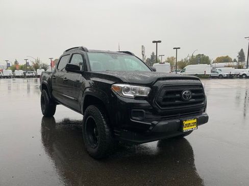 Used 2023 Toyota Tacoma SR image 8